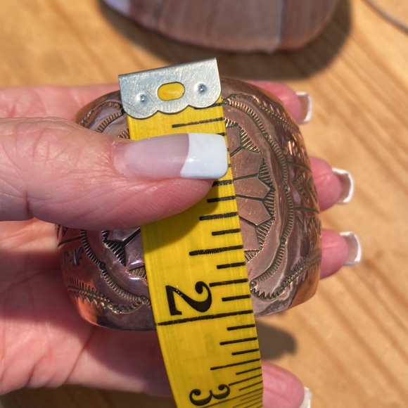 VINTAGE ‼️ NAVAJO SIGNED LARGE COPPER CUFF‼️ - Picture 10 of 13